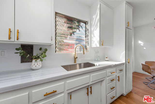 1625 Centinela Avenue, G photo 8
