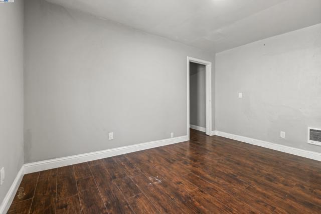 3411 Adeline St, Oakland CA: https://media.crmls.org/mediaz/6e0cc7d3-4a44-4e47-b18a-c961fc790ad2.jpg