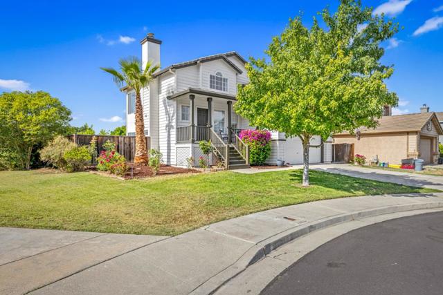 9082 Spencer Court, Gilroy CA: https://media.crmls.org/mediaz/6e0db67c-a647-4024-9604-1b9bbb1cc9a6.jpg