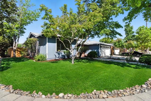 4189 Glenmont Drive, San Jose CA: https://media.crmls.org/mediaz/6e0e5d86-957e-4515-bc5d-4b177a9ddc95.jpg
