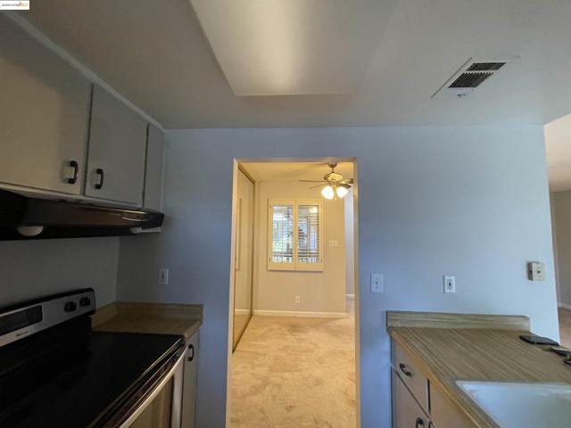 2416 Shadow Ln, Antioch CA: https://media.crmls.org/mediaz/6e0e5fcb-5c0f-4cf1-b478-3050cc53c2e9.jpg