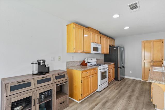 Image 5 of 30 For 5005 Codorniz Way 6