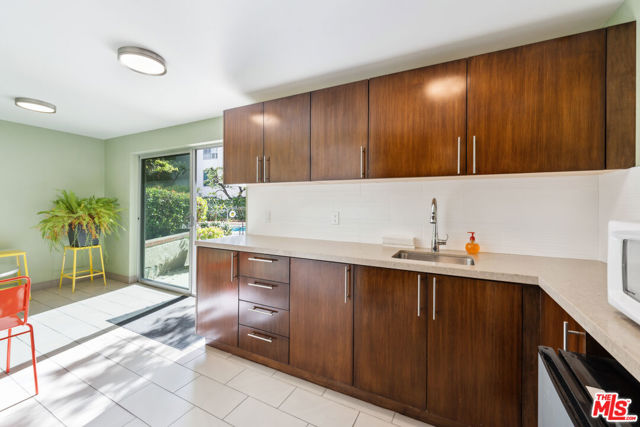 Drew Fenton | 836 S Bundy Drive Los Angeles CA | MLS: 7113379