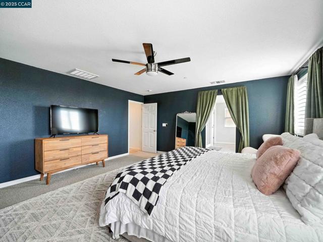 2433 Sanders Ln, Fairfield CA: https://media.crmls.org/mediaz/6e104330-084b-43e5-94f7-0aa27be16e93.jpg