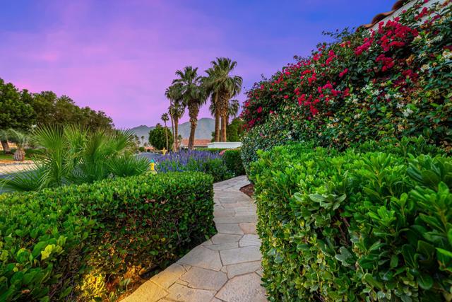 55197 Southern, La Quinta CA: https://media.crmls.org/mediaz/6e1046bf-f7bd-4d1d-ba08-f3ae7a40c5f3.jpg