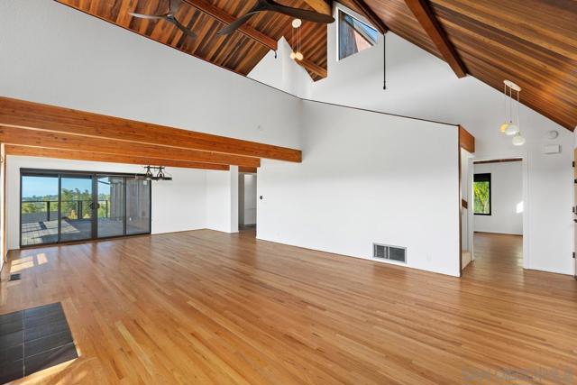 30830 Ranch Creek Rd, Valley Center CA: https://media.crmls.org/mediaz/6e105d4e-1637-41b7-8f70-6a86fc87237b.jpg