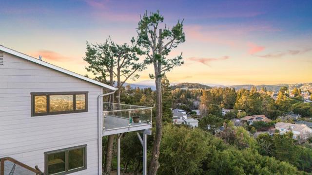 560 California Way, Woodside CA: https://media.crmls.org/mediaz/6e108e69-33c1-4ff8-b01a-a92a2e7b9dc9.jpg