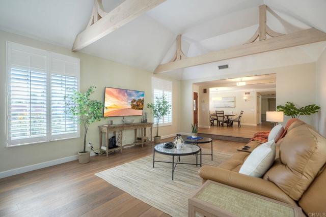 Detail Gallery Image 7 of 40 For 1234 Lupine Hills Dr, Vista,  CA 92081 - 4 Beds | 2/1 Baths