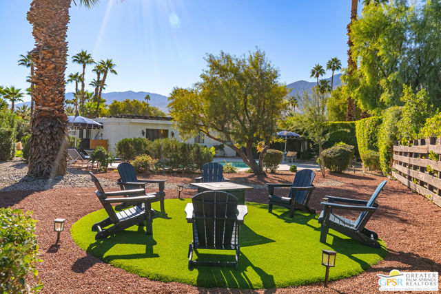 566 N Sunset Way, Palm Springs CA: https://media.crmls.org/mediaz/6e111811-c286-47a1-ab40-5b93d6152b40.jpg