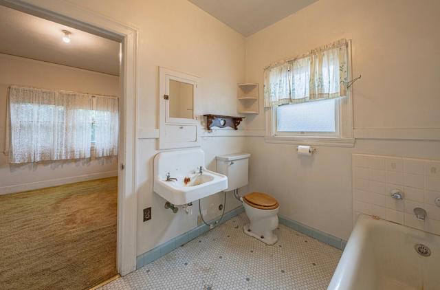 4705 Crystal Street, Capitola CA: https://media.crmls.org/mediaz/6e1168d5-5d0b-412c-9288-aac1cf7f9029.jpg