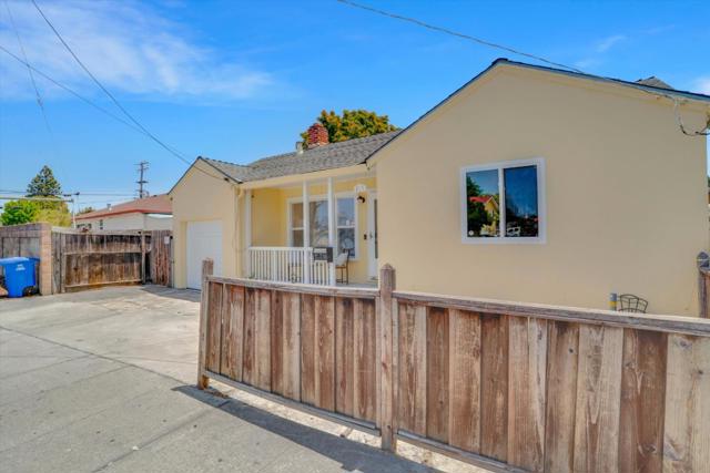 215 Winton Avenue, Hayward CA: https://media.crmls.org/mediaz/6e12a186-5d4d-4472-b5a5-261b0724e0e3.jpg