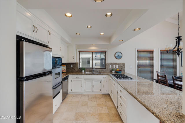 108 Pasadena Avenue, Oxnard CA: https://media.crmls.org/mediaz/6e1327e1-ce5f-422b-bef4-dedd730cc204.jpg