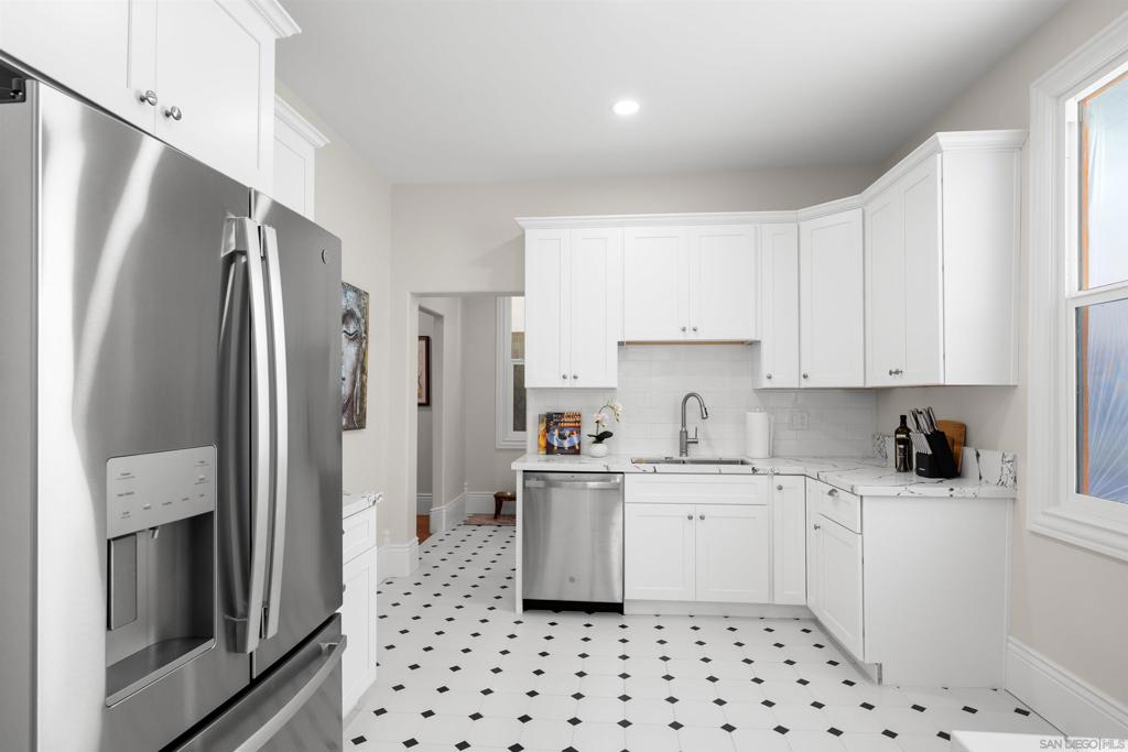 2251 Brant Street - photo 5