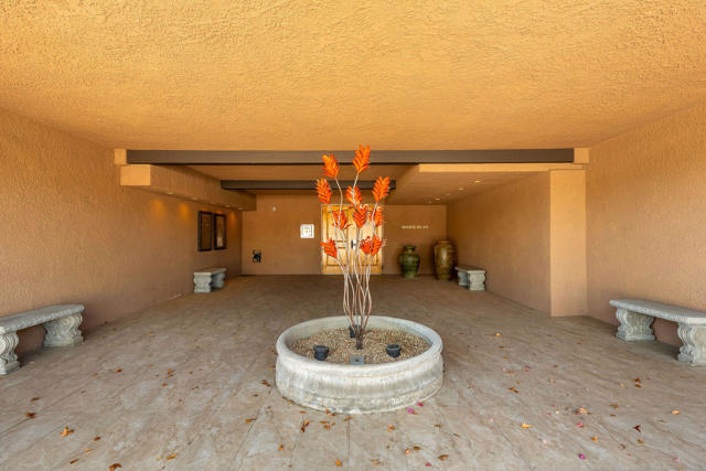 291 E Mel Avenue, Palm Springs CA: https://media.crmls.org/mediaz/6e13faee-aca7-4d85-8ec2-92395668de8a.jpg
