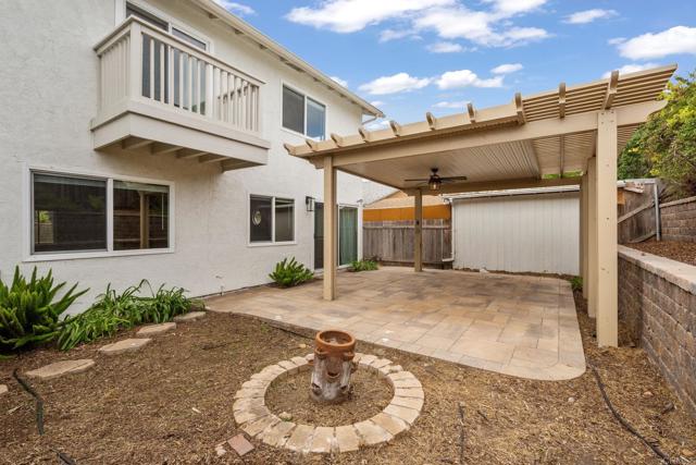 8324 Calle Calzada, San Diego CA: https://media.crmls.org/mediaz/6e153e89-e650-4cc0-89db-e2dc2e386bfc.jpg