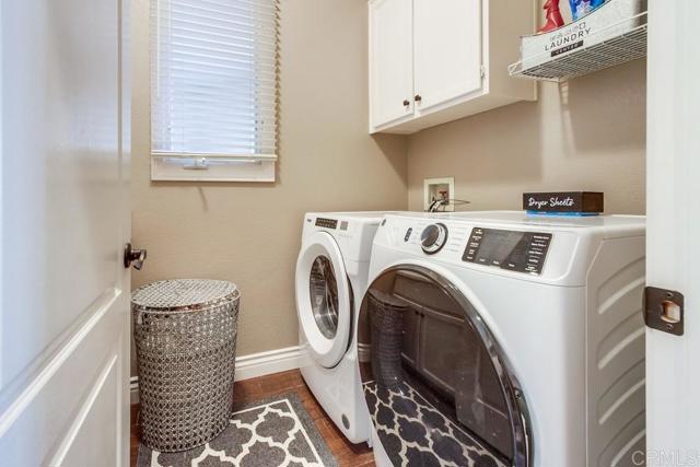 375 Camino Bailen, Escondido CA: https://media.crmls.org/mediaz/6e167b76-a90d-4696-9e60-61b49b1ab4b6.jpg