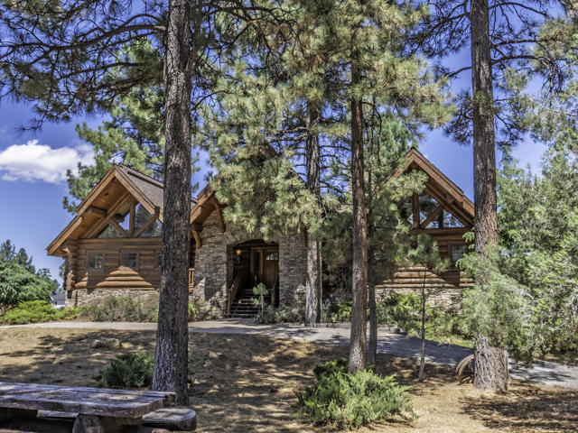 61072 Devils Ladder Road, Mountain Center CA: https://media.crmls.org/mediaz/6e168671-a7c3-43f1-af0f-713b69143c55.jpg