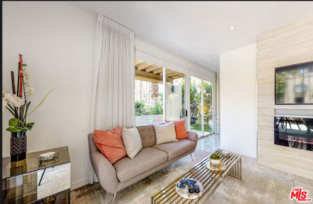 78155 Cabrillo Lane, Indian Wells CA: https://media.crmls.org/mediaz/6e16e928-533f-459d-b3d4-aed50d3e6e82.jpg