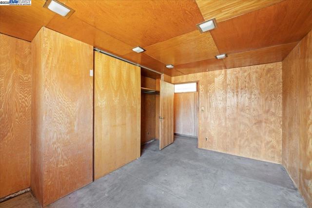 6400 Mines Rd, Livermore CA: https://media.crmls.org/mediaz/6e171793-d379-4a34-b186-862695988e0b.jpg