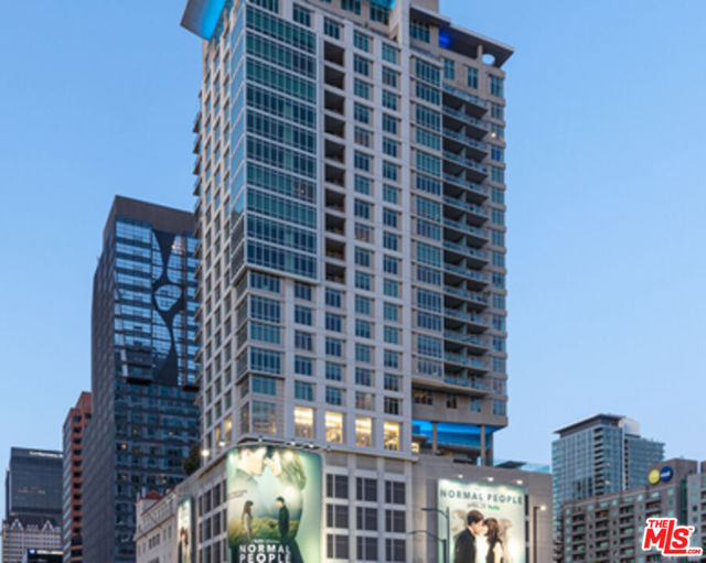 717 W Olympic Boulevard, Los Angeles CA: https://media.crmls.org/mediaz/6e1826c8-99e1-4615-b30c-f9f0c200886c.jpg