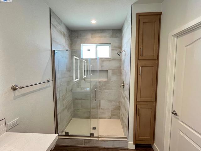 1587 Delemos Ave, Hayward CA: https://media.crmls.org/mediaz/6e184057-e242-4a42-8401-e86554d0ab59.jpg