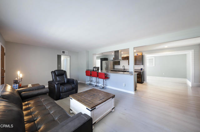 Detail Gallery Image 10 of 28 For 3911 S G St, Oxnard,  CA 93033 - 3 Beds | 2 Baths