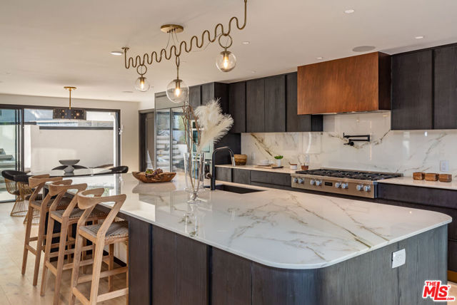 1271 Sunset Plaza Drive, Los Angeles CA: https://media.crmls.org/mediaz/6e190c77-5b9e-49ff-b72f-3f4e1eb03096.jpg