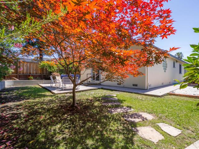 739 Quartz Street, Redwood City CA: https://media.crmls.org/mediaz/6e1a76ed-2c61-4d6f-8bb2-9065496662e1.jpg