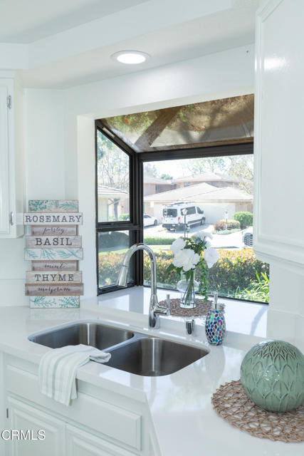 Detail Gallery Image 15 of 28 For 838 Sandberg Ln, Ventura,  CA 93003 - 2 Beds | 2 Baths