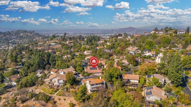 1363 Timberpond Dr, El Cajon CA: https://media.crmls.org/mediaz/6e1bddcc-f756-463a-8150-7de9065f9ffd.jpg