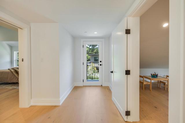 846 Portola Road, Portola Valley CA: https://media.crmls.org/mediaz/6e1cb4c2-458a-4669-b5d7-e9ef003d0de3.jpg