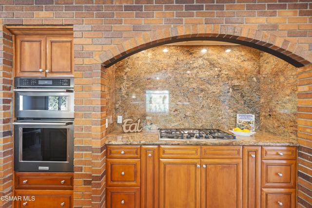 287 Golden Fern Court, Simi Valley CA: https://media.crmls.org/mediaz/6e1cc045-0264-4e28-9c1e-3879f4dd7844.jpg