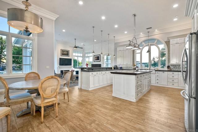 Detail Gallery Image 15 of 71 For 2507 Walinca Way, Vista,  CA 92084 - 4 Beds | 4 Baths