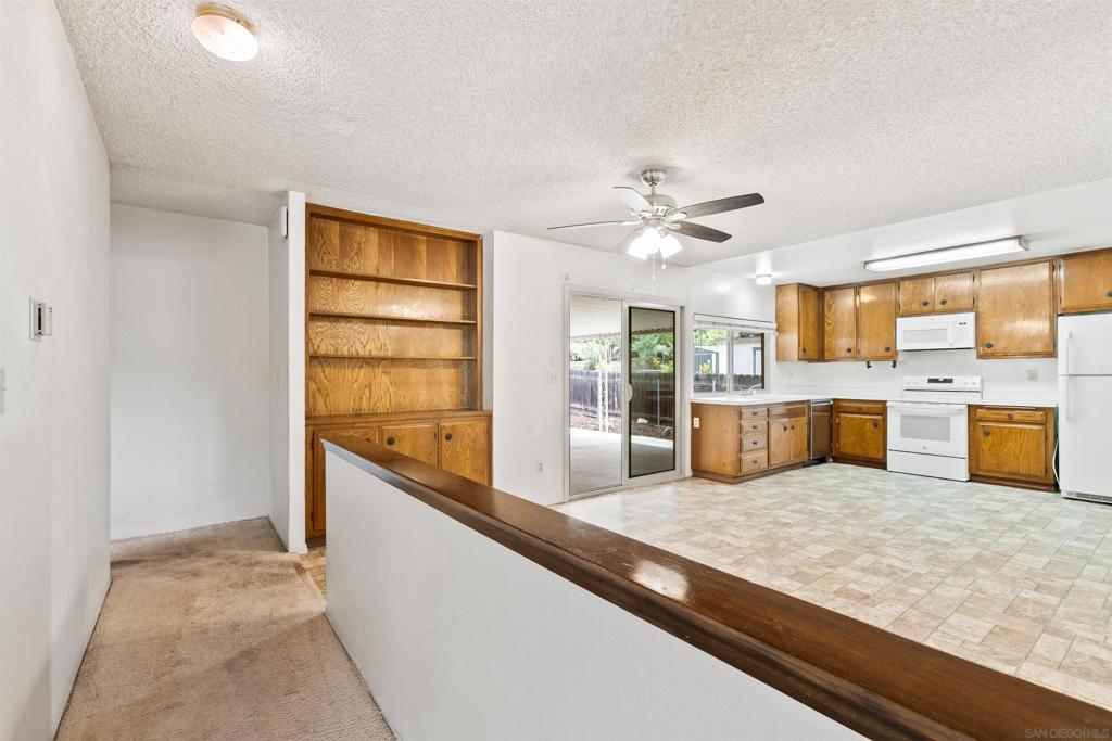 7225 Laura Ct - photo 10