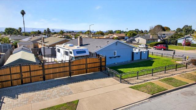12932 Truman Street, Salinas CA: https://media.crmls.org/mediaz/6e1d8d40-3de4-465c-9e71-a108821d0280.jpg