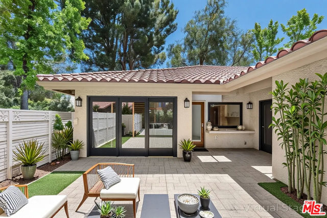 4042 Stoneriver Court, Westlake Village CA: https://media.crmls.org/mediaz/6e1de42f-fa96-443b-b205-6e4335917ec3.jpg