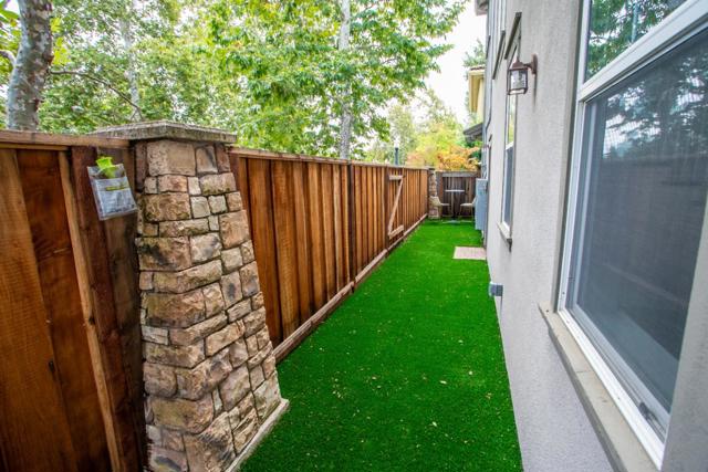2107 Gullane Way, Gilroy CA: https://media.crmls.org/mediaz/6e1f3e05-b2e3-40cf-bd0f-9d4c5f92f581.jpg