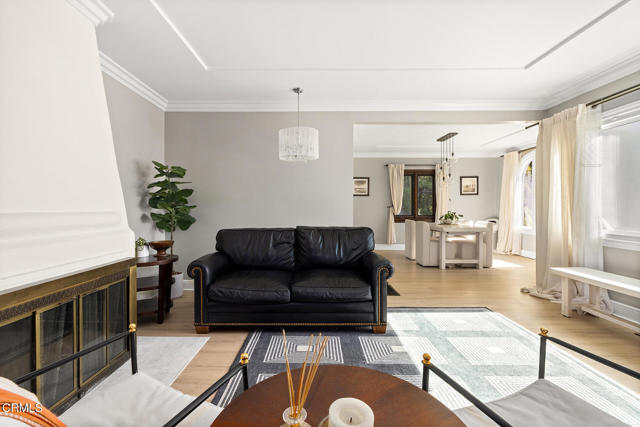 404 Rosemont Boulevard, San Gabriel CA: https://media.crmls.org/mediaz/6e2032ba-6968-40f3-a24f-85e3d219e6ca.jpg