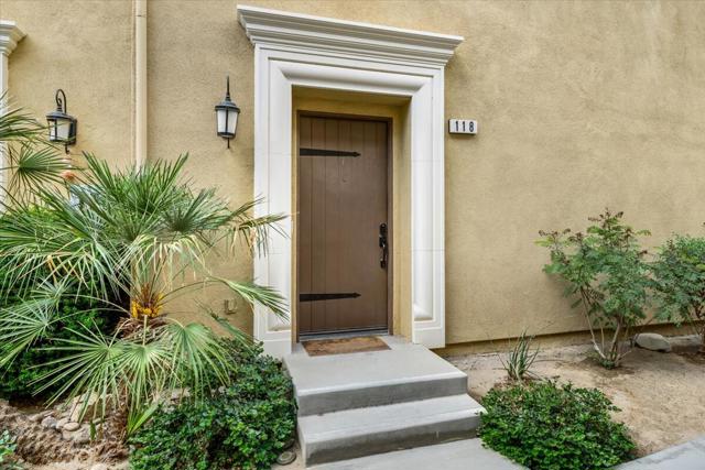 118 Paseo Bravo, Palm Desert CA: https://media.crmls.org/mediaz/6e2184d7-53c0-4729-9b02-02e81289731d.jpg