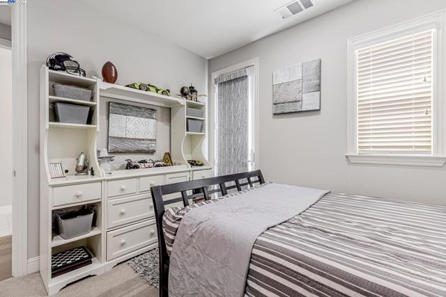 5079 Rowan Dr, San Ramon CA: https://media.crmls.org/mediaz/6e21f93e-cf99-447e-a502-efadb99a3b14.jpg