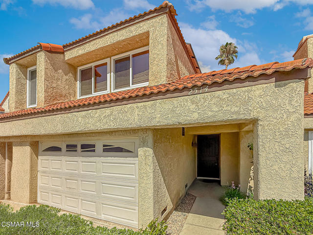 2514 Glenhurst Court, Simi Valley CA: https://media.crmls.org/mediaz/6e221612-3d36-464b-b777-bddb36798dc4.jpg