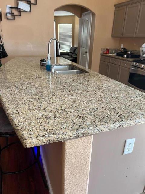 6431 E Cortland Ave, Fresno CA: https://media.crmls.org/mediaz/6e2292b0-fb5e-4f95-b0f9-1a8162e17e80.jpg