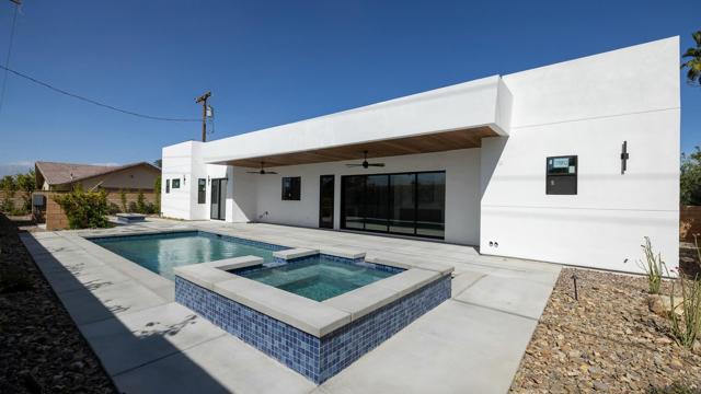 79777 Kingston Drive, Bermuda Dunes CA: https://media.crmls.org/mediaz/6e236b7e-a15d-4e79-9600-636f1a988726.jpg