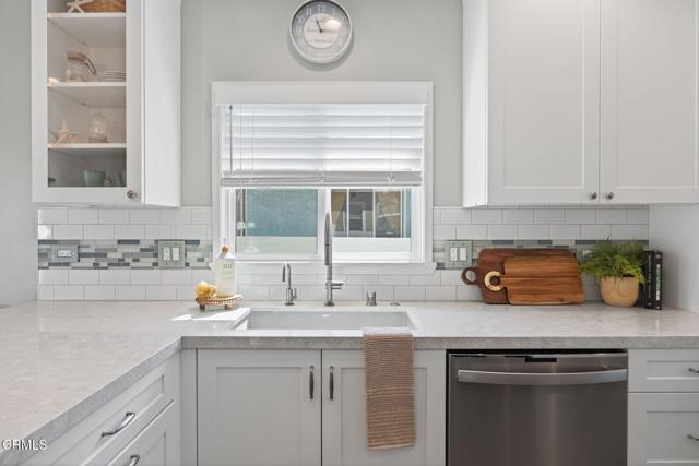 3167 Armada Drive, Ventura CA: https://media.crmls.org/mediaz/6e2407d2-06c6-4f6d-8c21-cdb62d789ac8.jpg