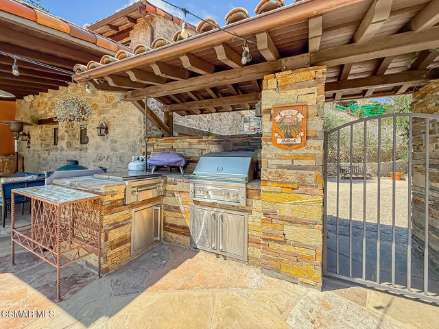31145 Lobo Vista Road, Agoura Hills CA: https://media.crmls.org/mediaz/6e24df65-e02c-4383-b4ca-88e066ba52bb.jpg
