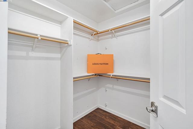 6192 Lakeview Cir, San Ramon CA: https://media.crmls.org/mediaz/6e259314-6000-4bed-82ff-902e16bfc440.jpg