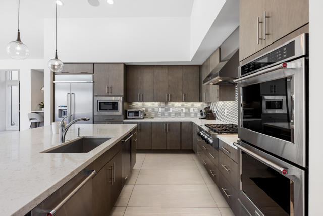 1 Via Merenda, Rancho Mirage CA: https://media.crmls.org/mediaz/6e25fee7-4abe-45bc-b50c-48ea5d92e86d.jpg