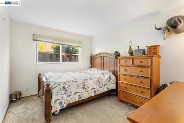 21330 Kahlert St, Castro Valley CA: https://media.crmls.org/mediaz/6e264b57-8a3d-4e58-ac4c-ce958f91b5c4.jpg