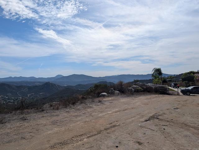 Detail Gallery Image 39 of 45 For 1496 Montana Serena Ct, El Cajon,  CA 92021 - – Beds | – Baths