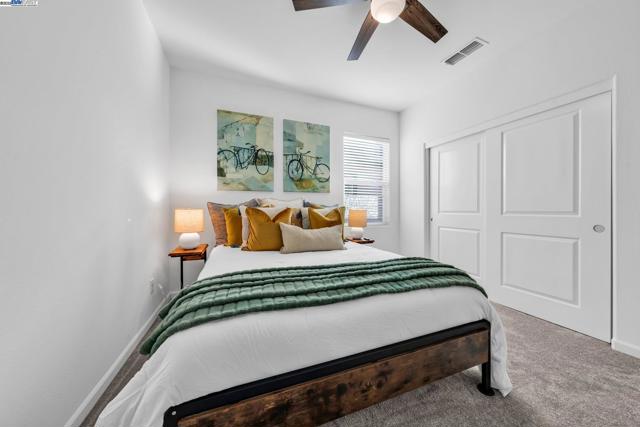 2305 Augusta Ave, Tracy CA: https://media.crmls.org/mediaz/6e272e70-760a-4d7b-a1a5-795db2525d95.jpg
